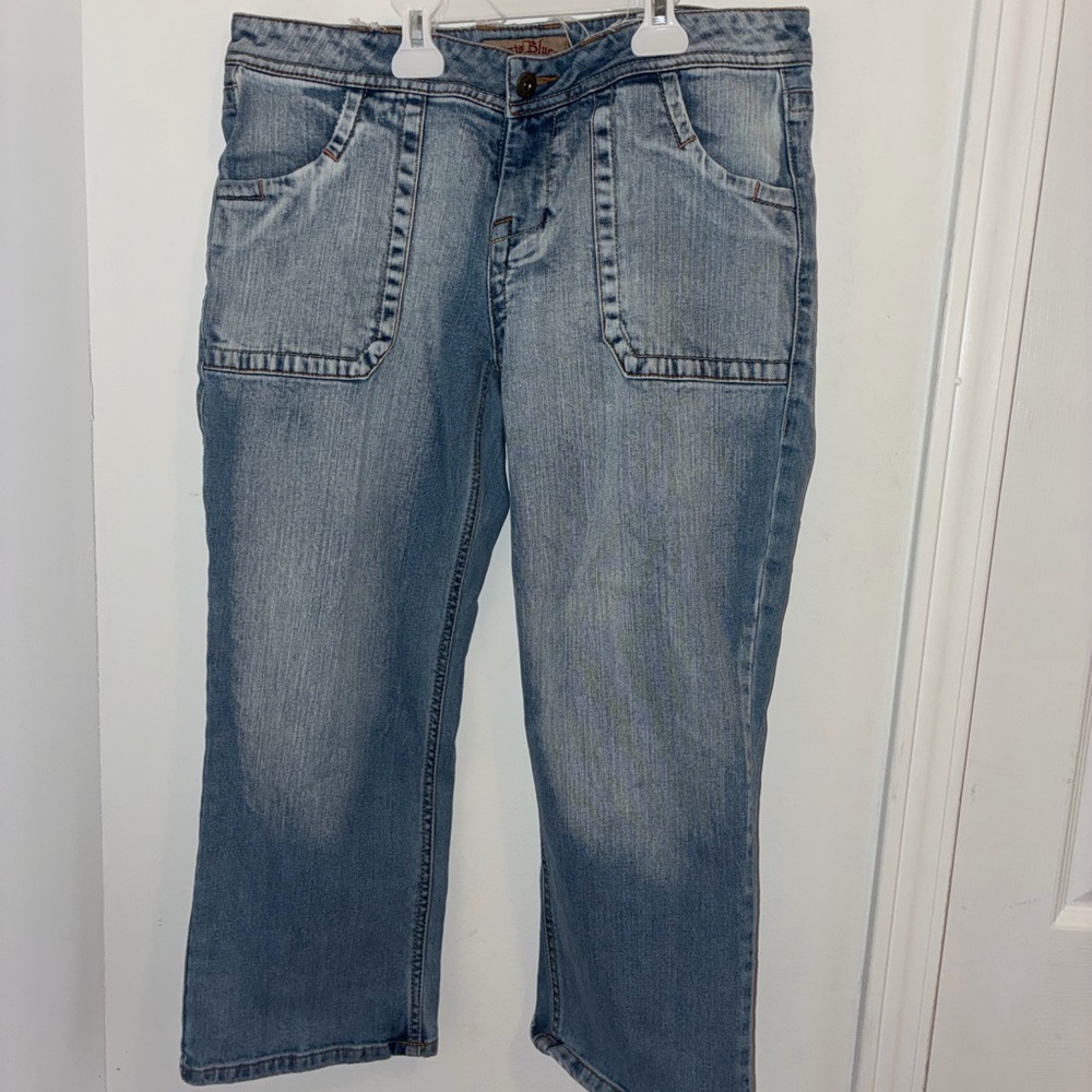 Paris Blues Light Wash Capri size 11